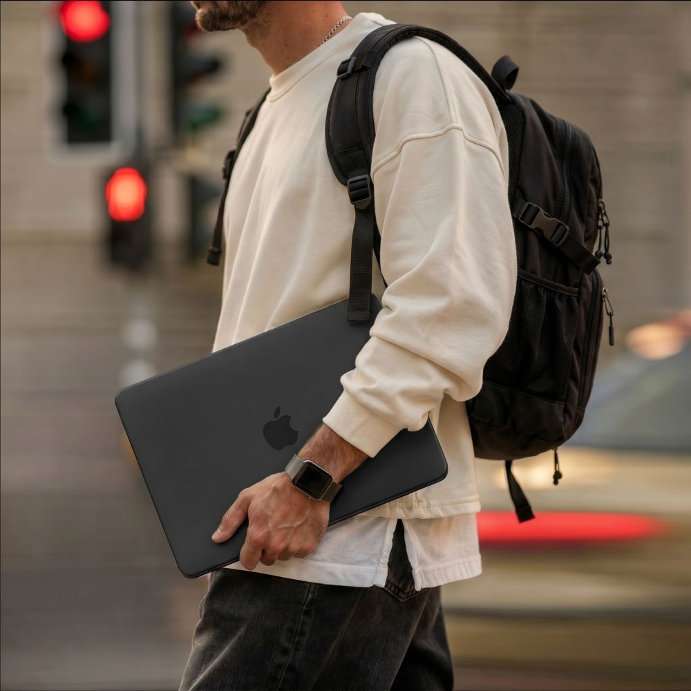 Tech-Protect MacBook Neo 13 Deksel SoftShell Svart