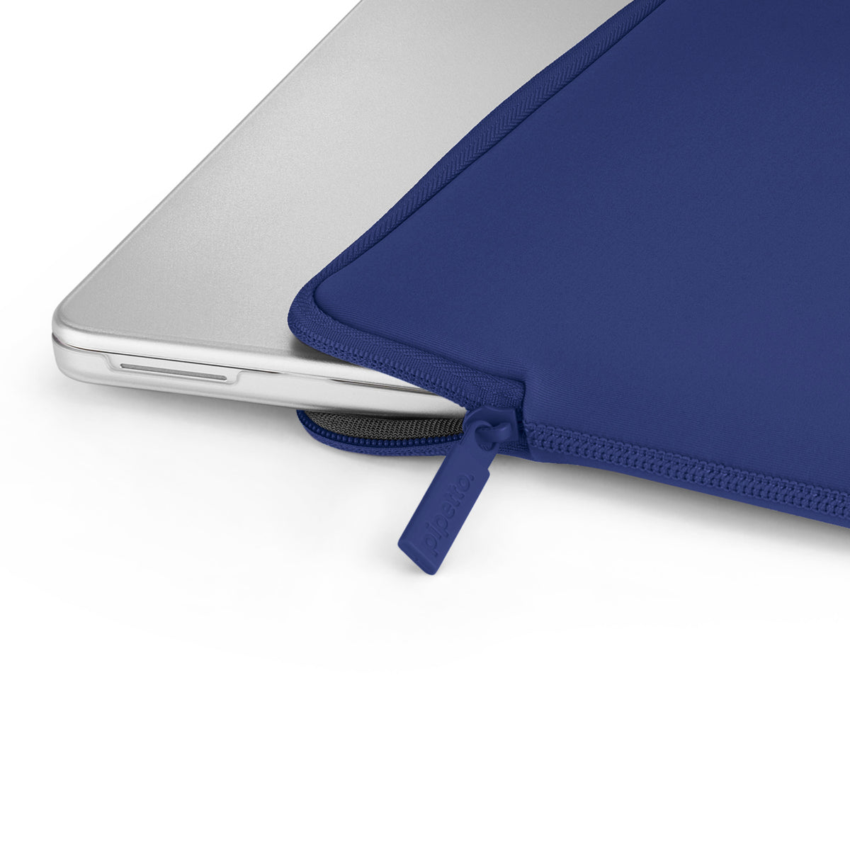 Pipetto MacBook Neo 13 Sleeve Classic Fit Sleeve Luminous Blue