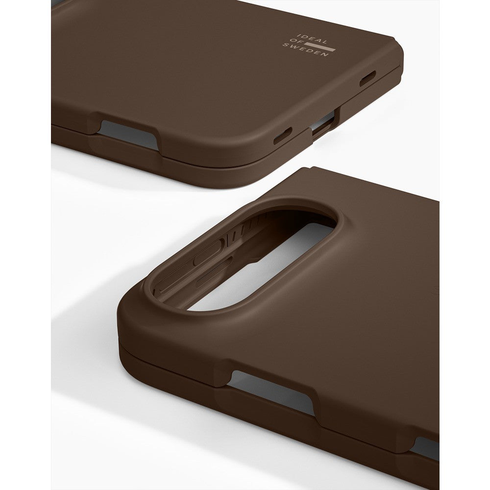 Ideal of Sweden iPhone Duo Deksel Silicone Case MagSafe Mocha Mousse