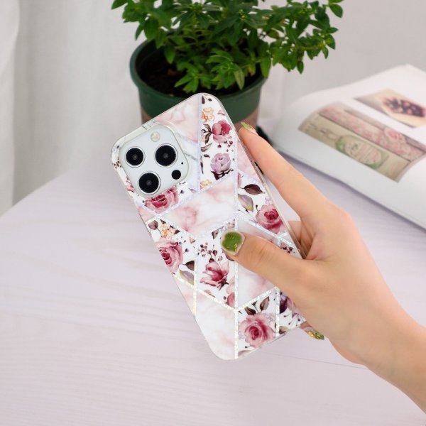iPhone 15 Pro Max Deksel Marmormønster Rosor Rosa