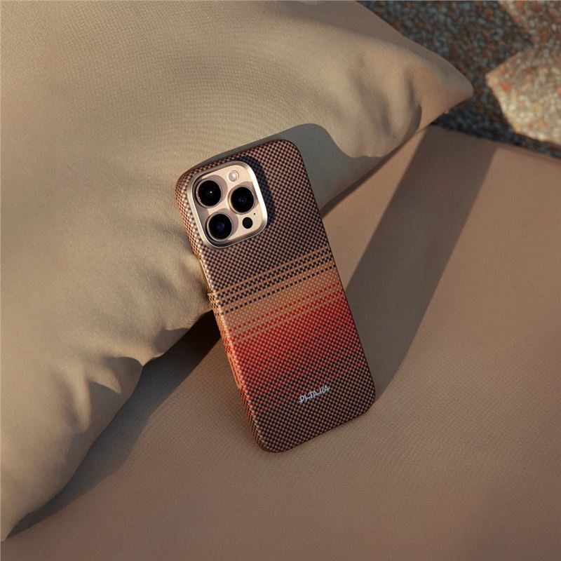 Pitaka iPhone 16 Pro Deksel Edge MagSafe Sunset