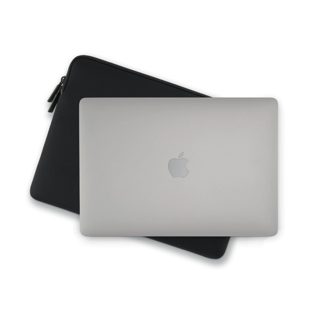 Pipetto Classic Fit Sleeve for MacBook Neo Svart