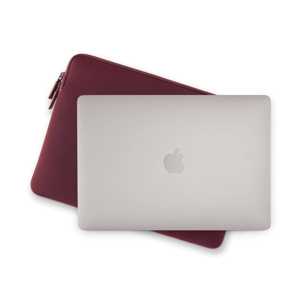 Pipetto Classic Fit Sleeve for MacBook Neo burgunder
