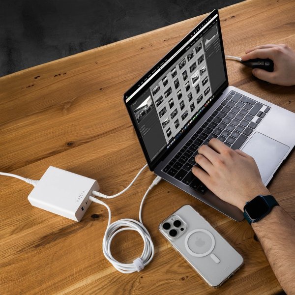 Fixed Skrivebord Lader GaN200 Charging Dock 3xUSB-C & 1xUSB-A