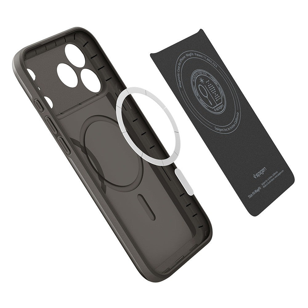 Spigen iPhone 17 Pro Max/iPhone 18 Pro Max Deksel Thin Fit MagFit Gunmetal