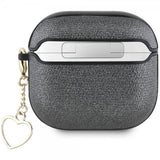 Guess AirPods 4 Deksel Metallic Script Charm Svart