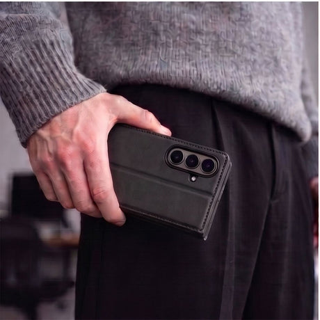 Tech-Protect Samsung Galaxy Z Fold 8 Ultra Etui Wallet Svart