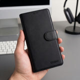 Tech-Protect iPhone 17 Pro/iPhone 18 Pro Etui Wallet MagSafe Svart