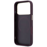 Guess iPhone 17 Pro/iPhone 18 Pro Deksel Saffiano Peony preget MagSafe Burgundy
