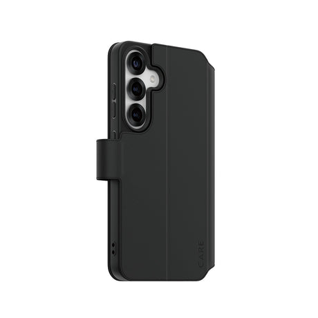 CARE by PanzerGlass Samsung Galaxy S25 Etui Wallet Kickstand Svart