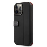 Ferrari iPhone 13 Pro Etui Carbon Effect Metal Logo Vertical Stripe Svart