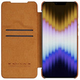 Nillkin iPhone 14 Plus Etui Qin Pro Series Brun