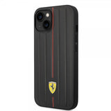 Ferrari iPhone 14 Deksel Embossed Stripes Rød