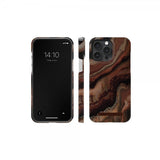 Ideal of Sweden iPhone 15 Pro Max Deksel Fashion Case MagSafe Dark Amber Marble