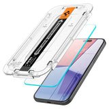 Spigen iPhone 15/iPhone 16 Skjermbeskytter GLAS.tR EZ Fit 2-pakning