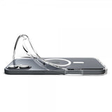 Spigen iPhone 16 Deksel Liquid Crystal MagFit Crystal Clear