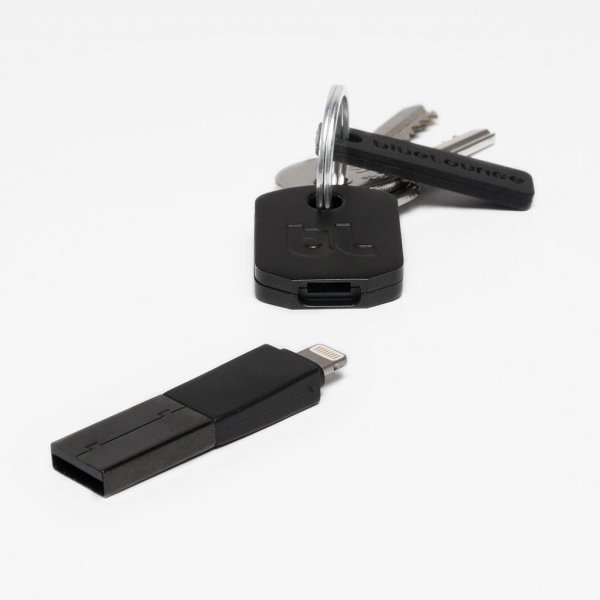 Bluelounge Kii Lightning Lader Nøkkelring Svart