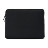 Pipetto Classic Fit Sleeve for MacBook Neo Svart