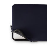 Pipetto Classic Fit Sleeve for MacBook Neo mørkeblå