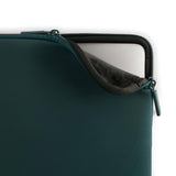 Pipetto Classic Fit Sleeve til MacBook Neo Dark Teal
