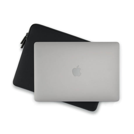 Pipetto Classic Fit Sleeve for MacBook Neo 13 Svart