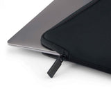 Pipetto Classic Fit Sleeve for MacBook Neo Svart