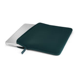 Pipetto Classic Fit Sleeve til MacBook Neo Dark Teal