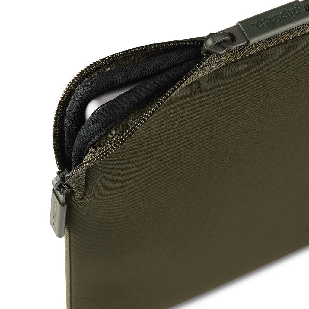 Pipetto Classic Fit Sleeve for bærbar PC 13/14" mørkegrønn