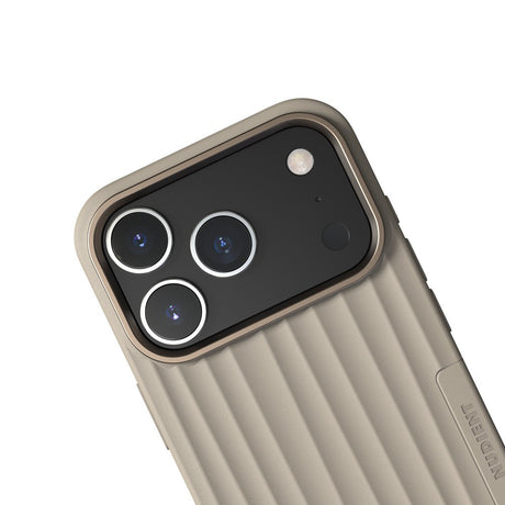 Nudient iPhone 17 Pro/iPhone 18 Pro Deksel Bold Case MagSafe Linen Beige
