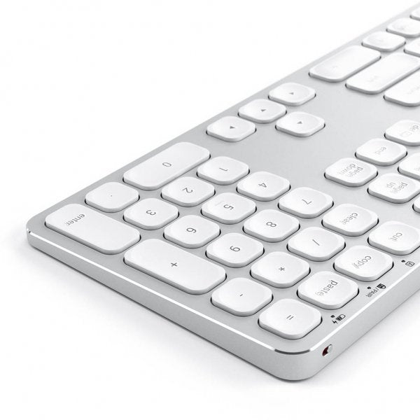 Satechi Trådløst Tastatur för upp till 3 enheter Nordisk Layout Sølv