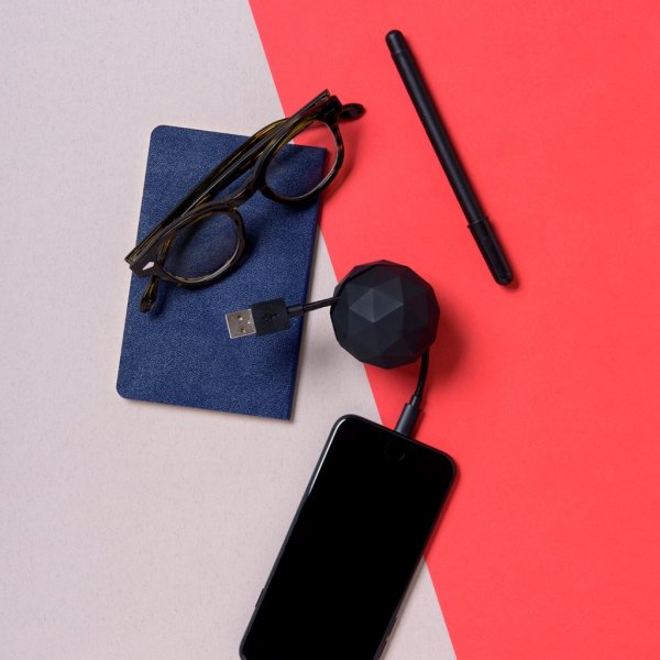 COSMO Lightningkabel med förvaring 1.2 meter Vit