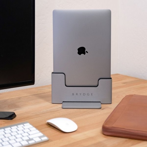 Vertical Dock för 15-tums Macbook Pro Sølv