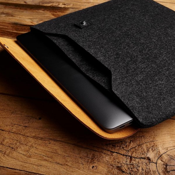 Macbook Sleeve 13" Brun Svart