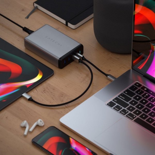 108W PD reseLader med dubbla USB-C och USB-A uttag Grå